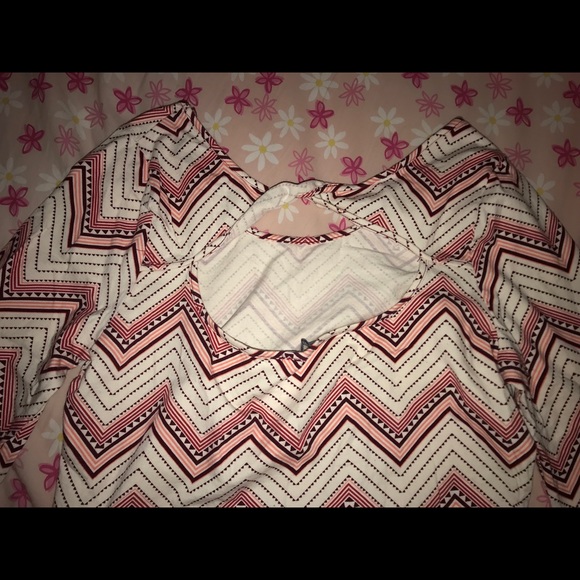 Crop top - Picture 3 of 4